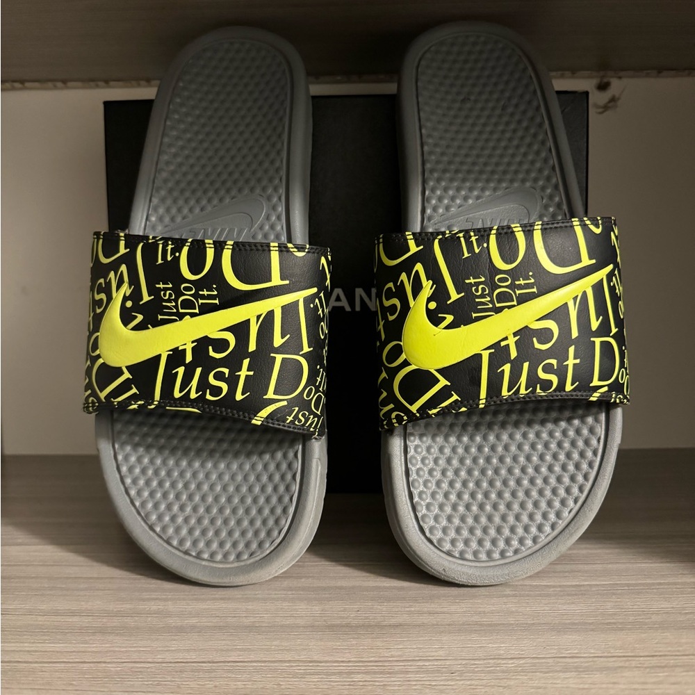๐๐ NIKE MENS BENASSI JDI ๐๐ - Picture 2 of 5